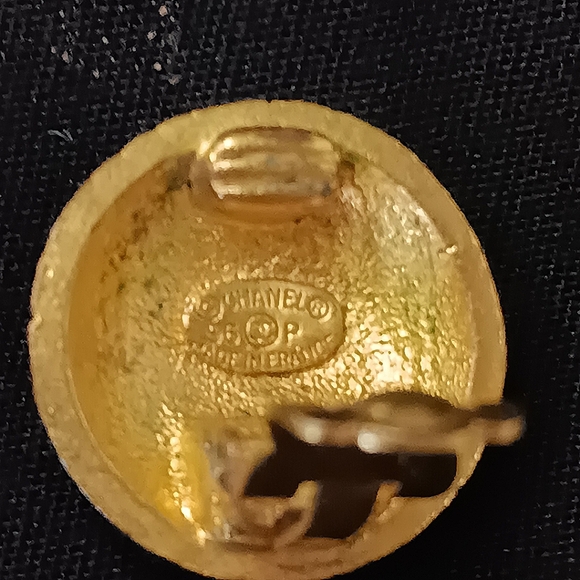 Chanel ✨️Gold Logo Coco Mark Earrings Clipper - Picture 4 of 10